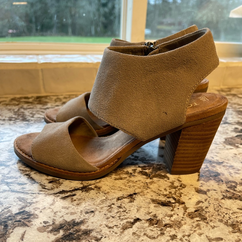 Toms taupe heels